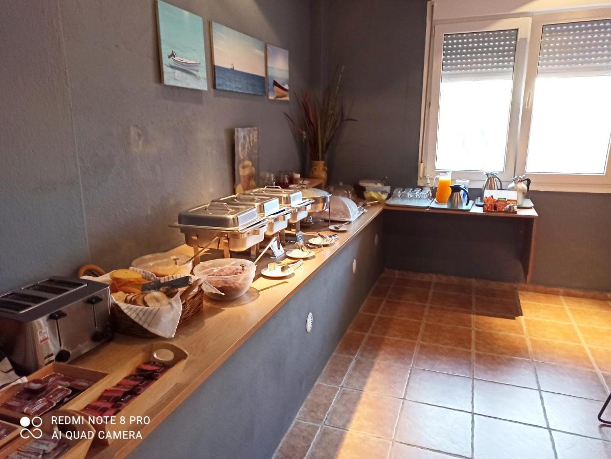 Ydna Family Hotel Apartments Possidi Extérieur photo