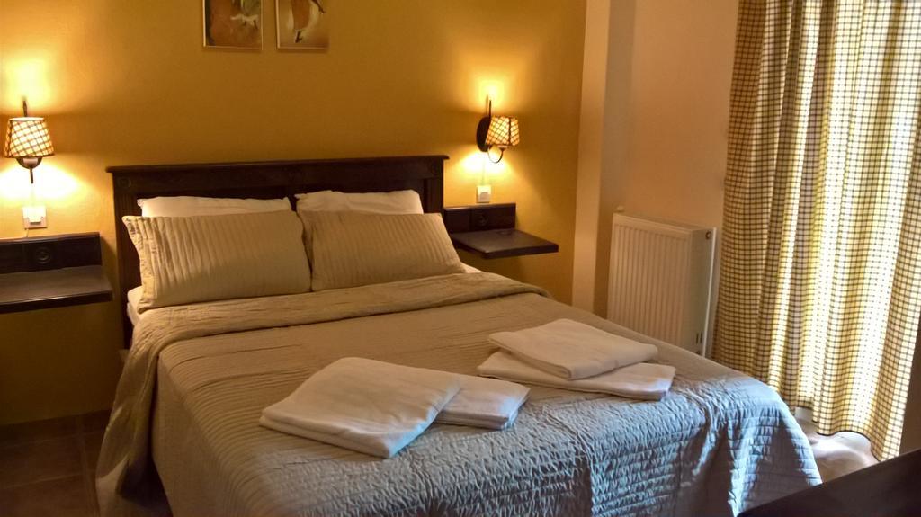 Ydna Family Hotel Apartments Possidi Extérieur photo